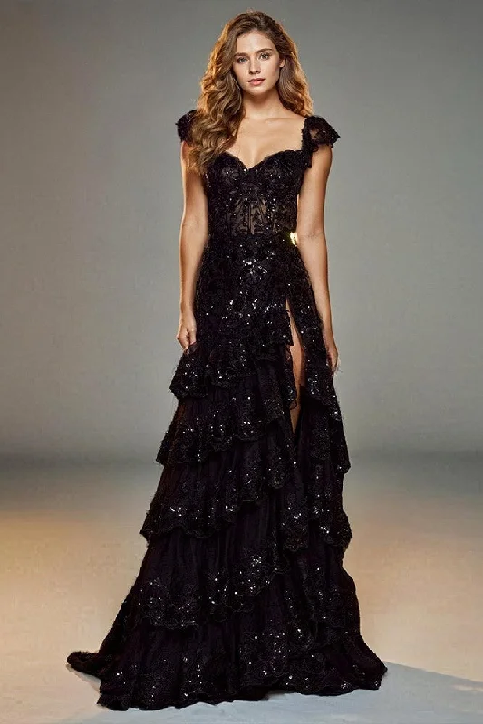 New Arrival Sweetheart Black Layers Sweep Train Prom Dress